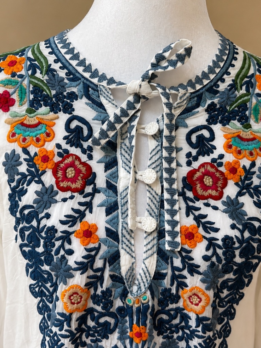 Johnny Was White Floral Embroidered Cupra Rayon Tunic Blouse Small - Picture 5 of 11